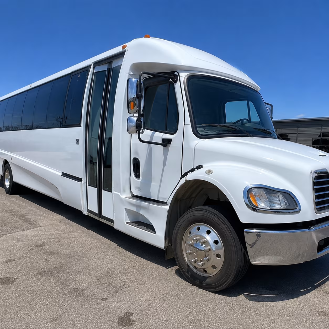 festival and mardi gras shuttle buses in lafayette