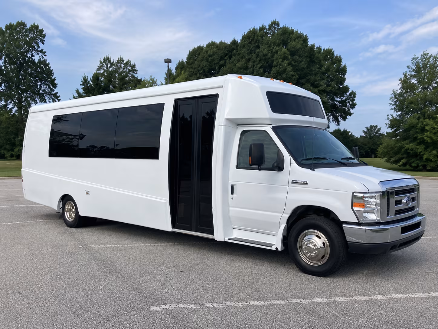 lafayette 18 passenger party bus