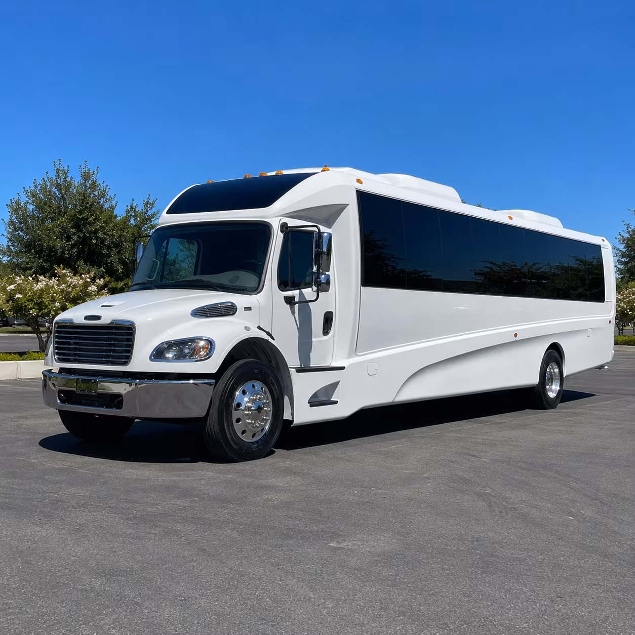 lafayette 20 passenger minibus