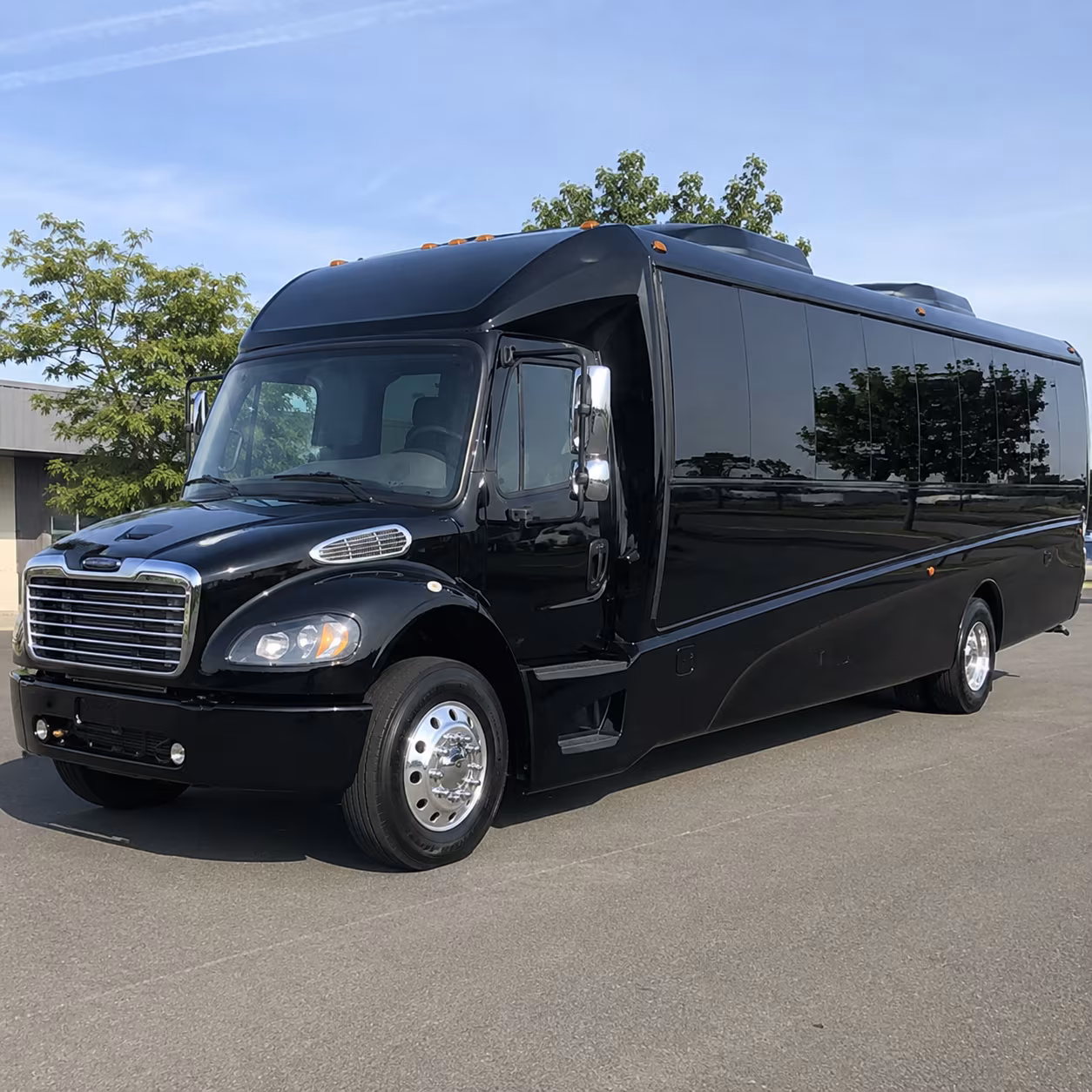 lafayette 28 passenger minibus