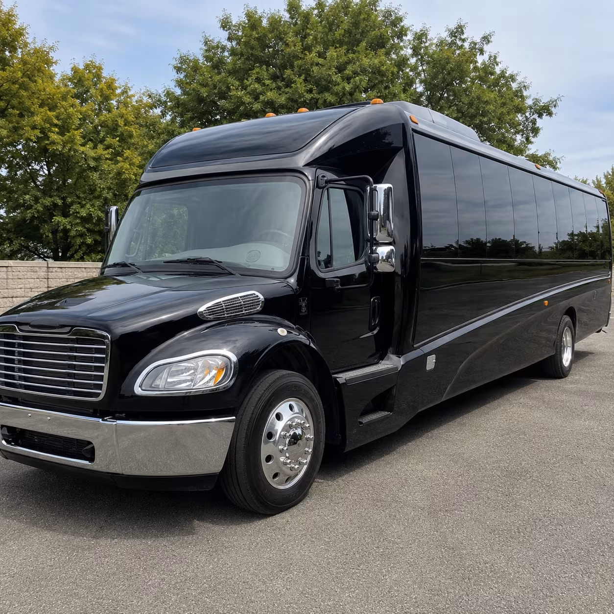 lafayette 30 passenger minibus