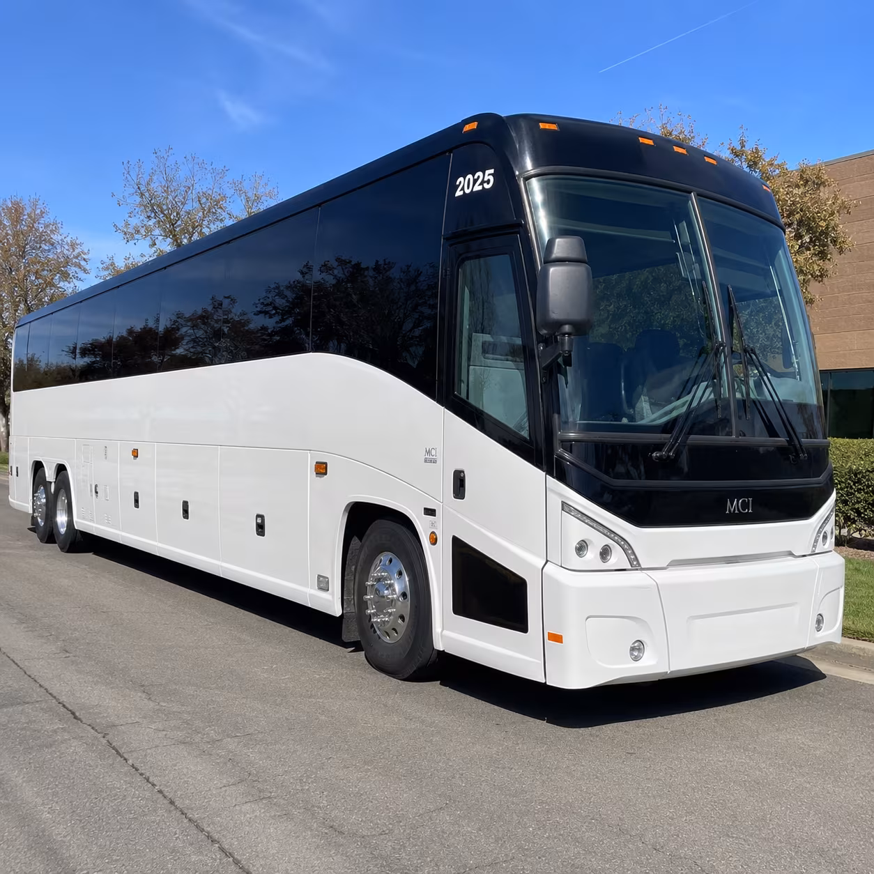 lafayette bus rental service area
